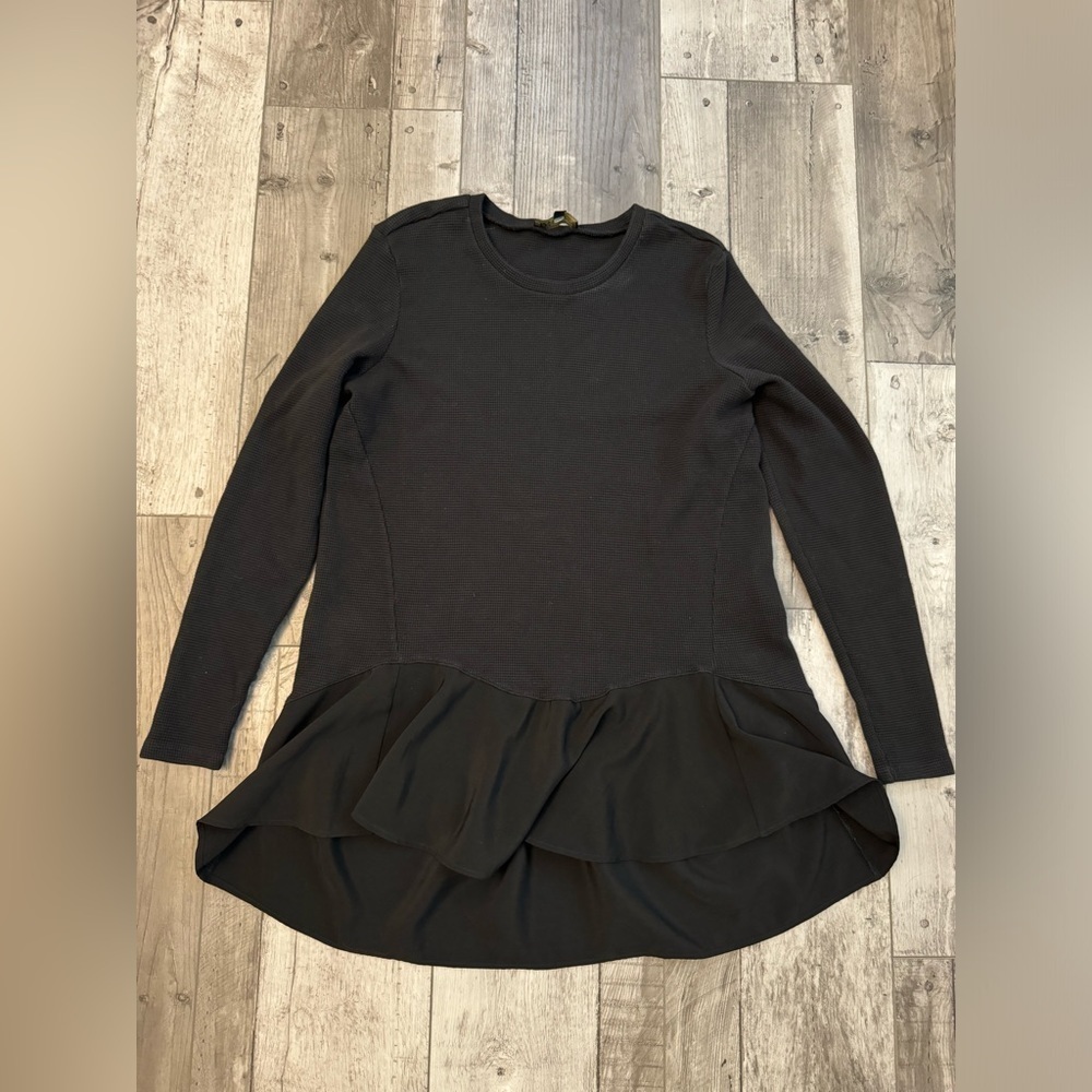 DG2 Diane Gilman Black Top With Ruffle Hem Size 1X